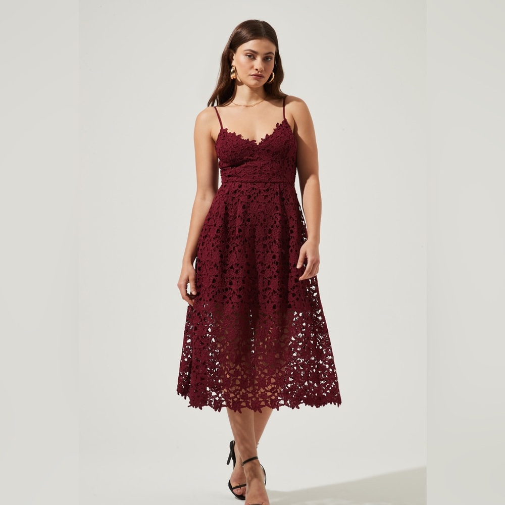 ASTR the Label Lace V-Neck Midi Dress